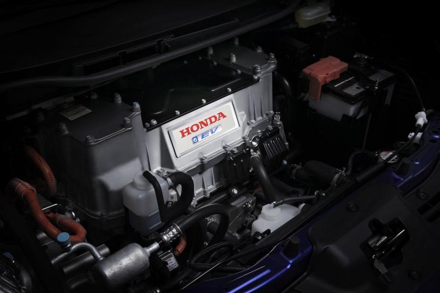 Honda Fit EV 2013 года  (фото 3 из 64)